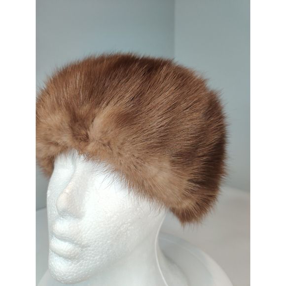Beautiful Beige/Light Brown Mink Fur Hat from Canada 21.25\